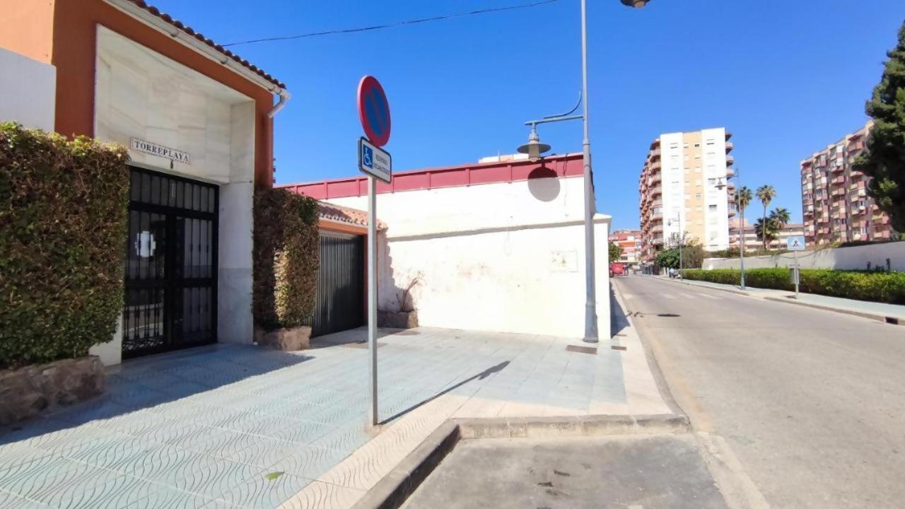 Fantastico Apartamento Totalmente Renovado Torre Del Mar Bagian luar foto